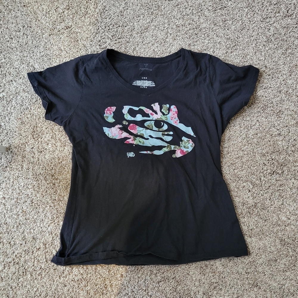 LSU Tigers women tee L